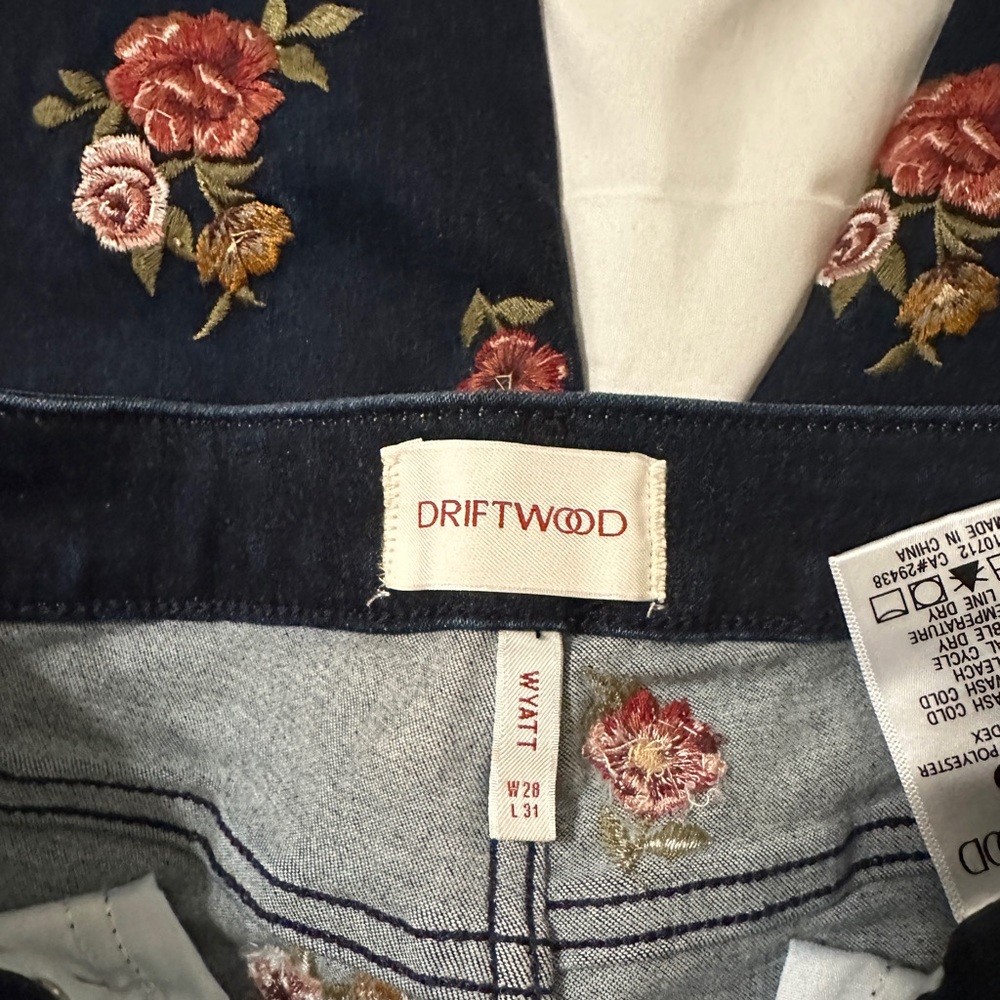 Rose Embroider Jeans - Picture 2 of 2